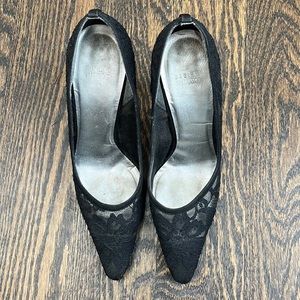 Stuart Weitzman lace pattern grosgrain trim pumps
